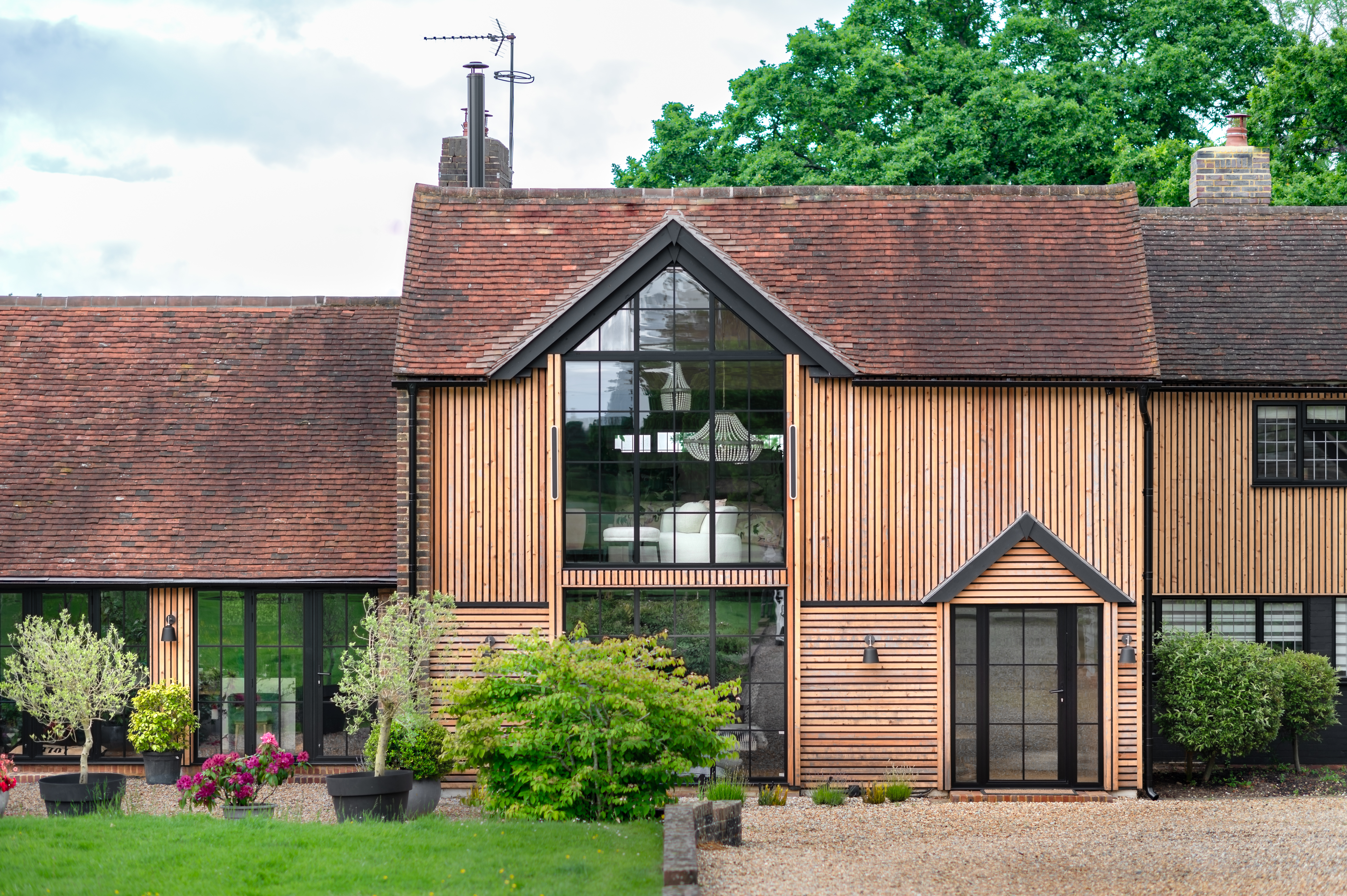 Sunningdale house with aluminium doors
